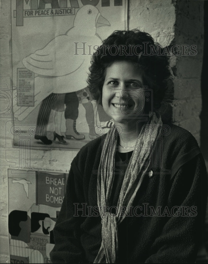 1987, Jill Sternberg, peace activist, - mjc06077 - Historic Images