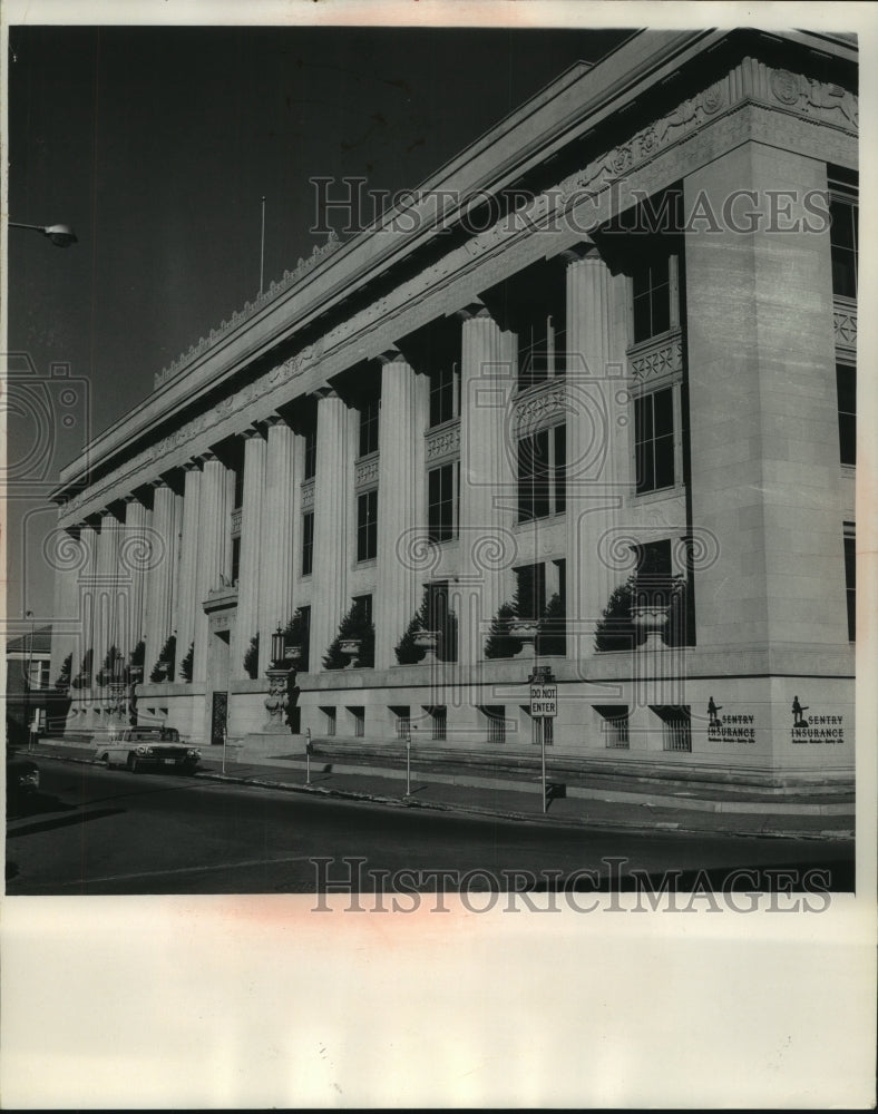 1968 Press Photo Sentry Insurance Building in Downtown Stevens Point Wisconsin - Historic Images