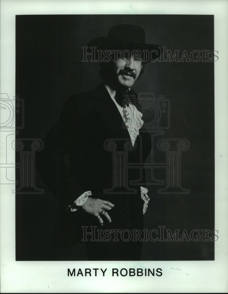 1981 Country singer Marty Robbins - Historic Images