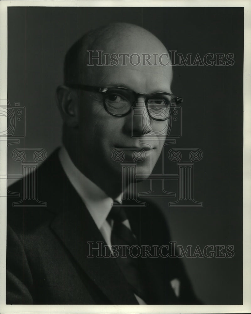 1955 Press Photo Municipal judge Herbert J. Steffes, Milwaukee - mjc06182 - Historic Images