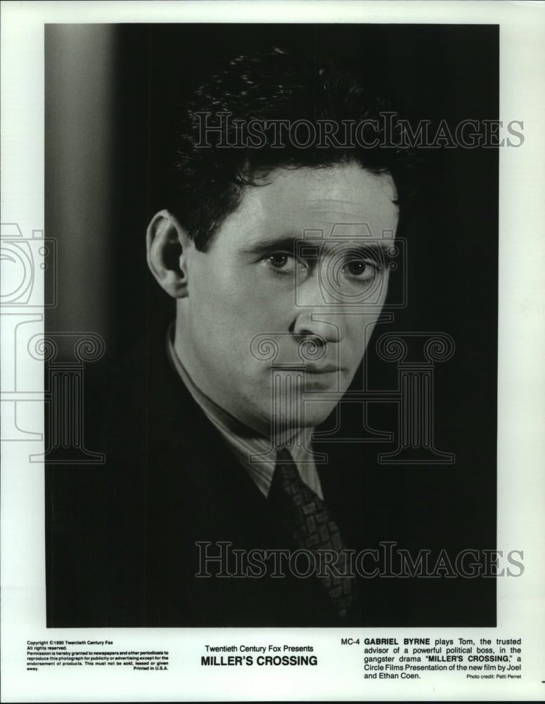 1990 Press Photo Actor Gabriel Byrne of &quot;Miller&#39;s Crossing&quot; - mjc06350 - Historic Images