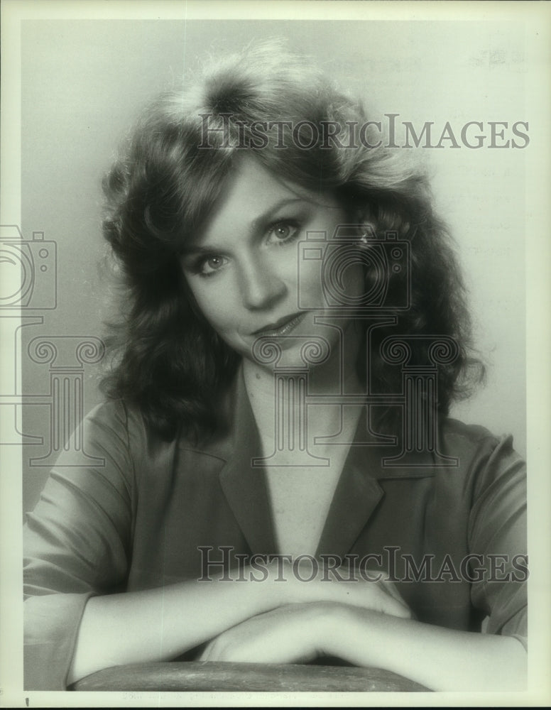 1982 Marilu Henner, star in television show Taxi - Historic Images
