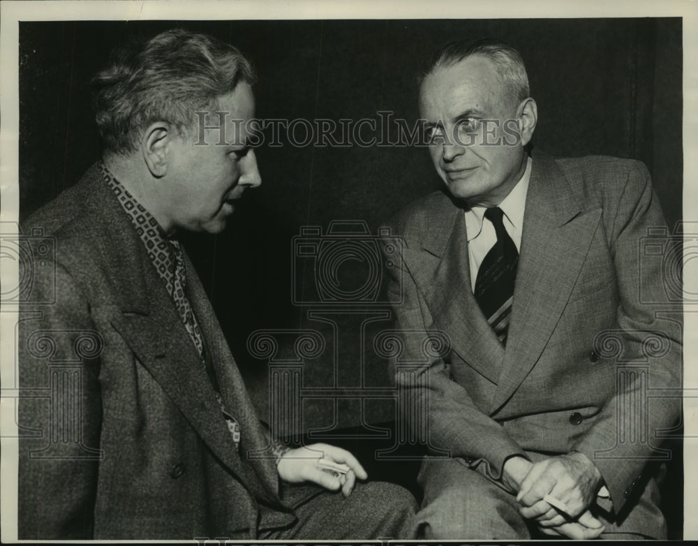 1953 Press Photo Beuyas and George Pitroff, Milwaukee News Police Reporter - Historic Images