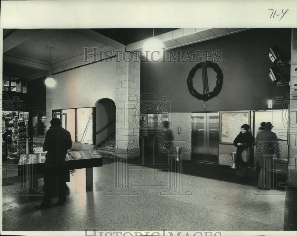 1974 Press Photo Interior of the Plankinton Building in Milwaukee - mjc06601-Historic Images