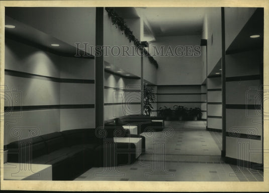 1986, Hall in Time Insurance Group Annex in Milwaukee, Wisconsin - Historic Images