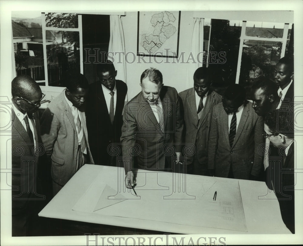 1965, White Officials Works With Republic of South Africa Government - Historic Images