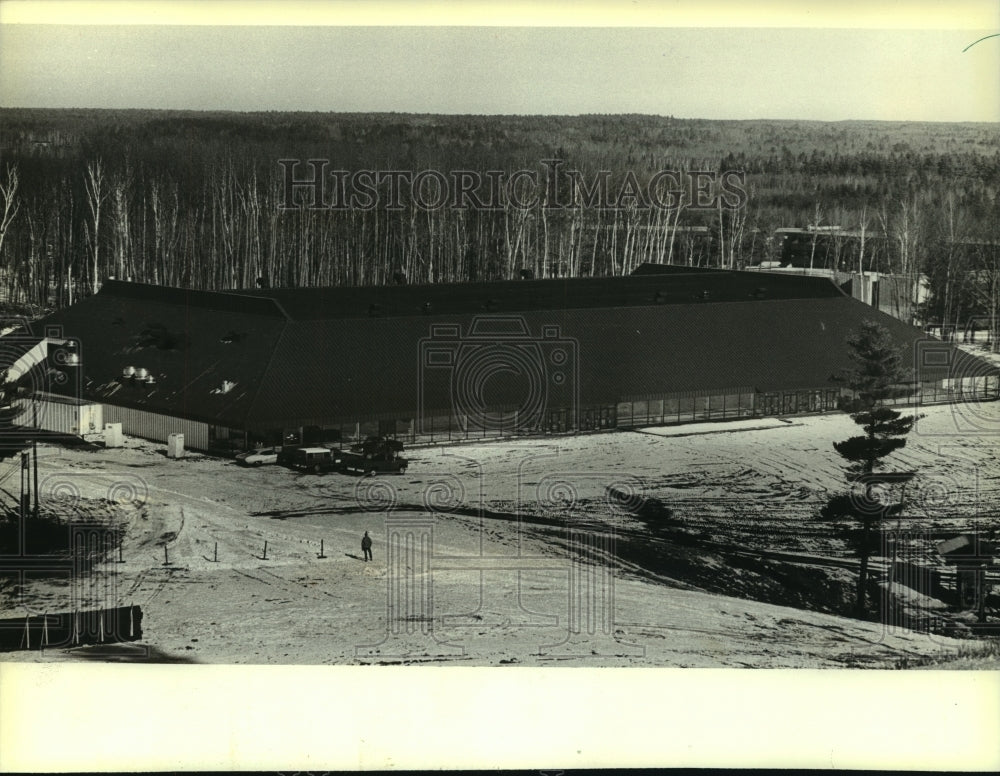 1980 Press Photo Mount Telemark recreational building - mjc07097 - Historic Images