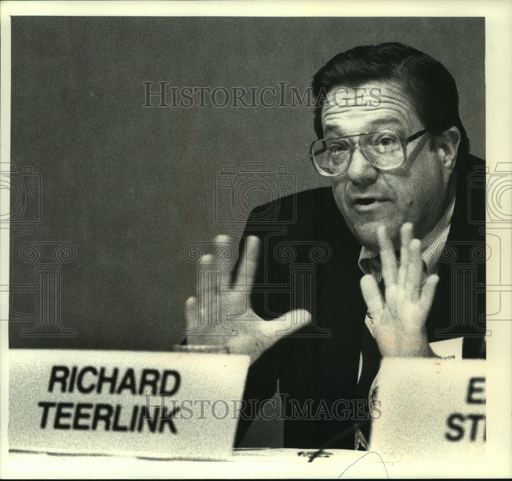 1992, Richard Teerlink, president of Harley-Davidson, at conference. - Historic Images