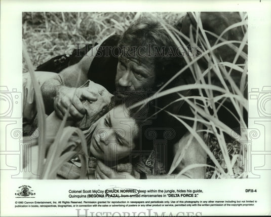 1990 Press Photo Chuck Norris and Begona Plaza in MGM's Delta Force 2 - Historic Images