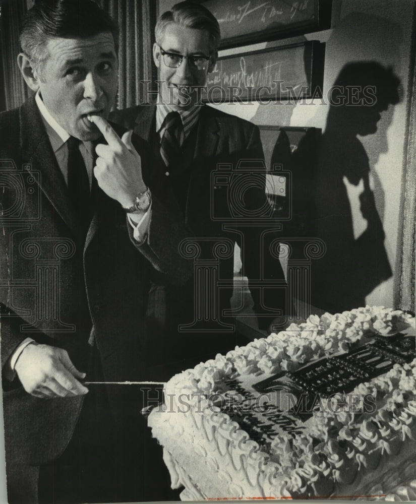1971 Press Photo Mayor Maier at Milwaukee's 125th birthday celebration - Historic Images