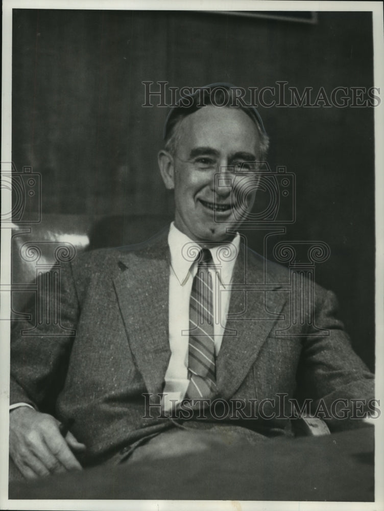 1958, Attorney General Thomson assures press Republican party is good - Historic Images