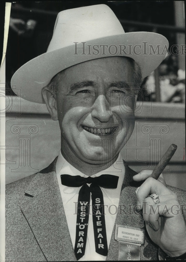 1957 Press Photo Governor Vernon Thomson had a western look at the state fair - Historic Images