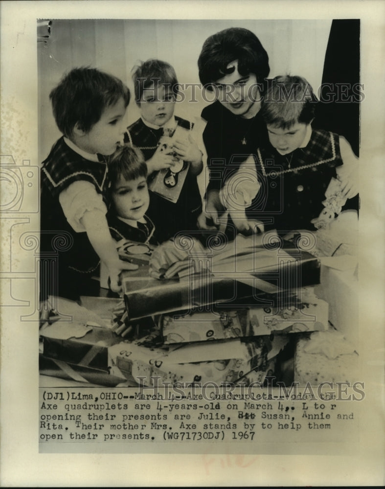 1967 Press Photo The Axe quadruplets of Lima, Ohio celebrate fourth birthday - Historic Images