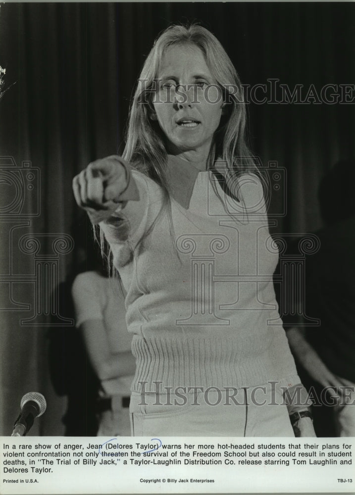 1974 Press Photo Delores Taylor as Jean in &quot;The Trial of Billy Jack&quot; movie - Historic Images