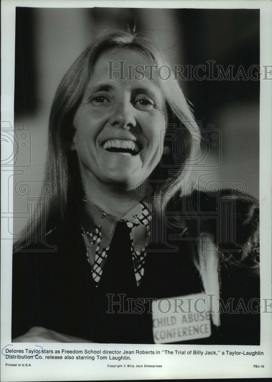 1975 Press Photo Delores Taylor as School Director Jean in "Trial of Billy Jack" - Historic Images