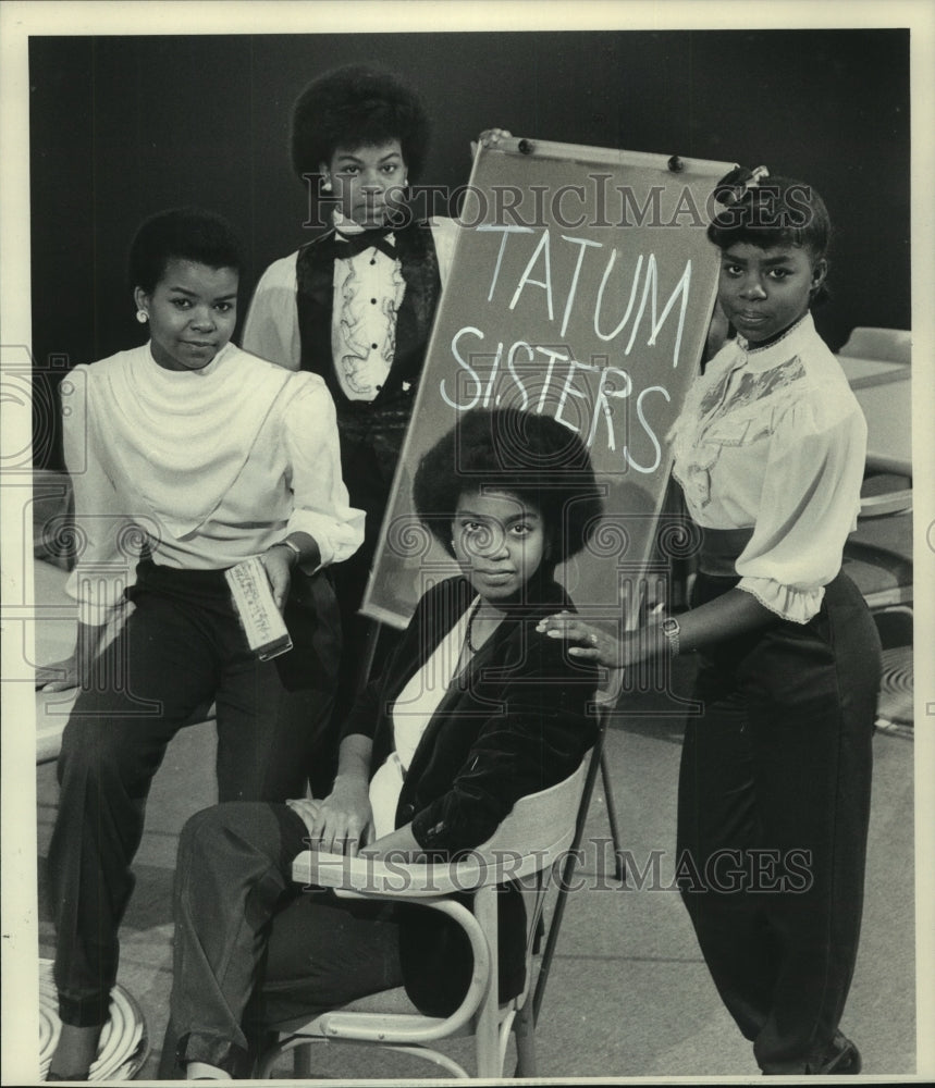 1983 Press Photo Tatum Sisters, singers, from Waterloo. - mjc07574-Historic Images