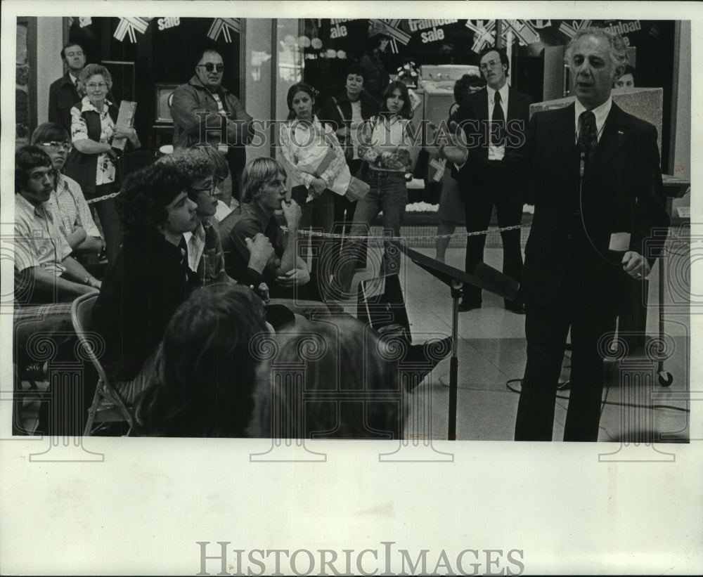 1975, Judge Christ Seraphim teaching students at a mall, Brookfield - Historic Images