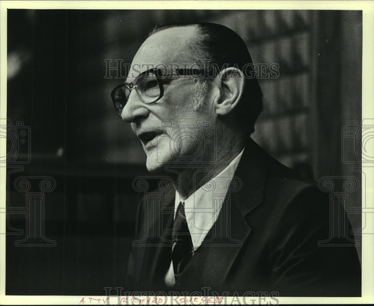 1980 Press Photo Attorney Richard Surges, Christ Seraphim hearing Wisconsin - Historic Images