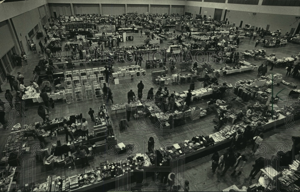 1988, Shoppers at Seven Mile Fair at Convention Hall at MECCA - Historic Images