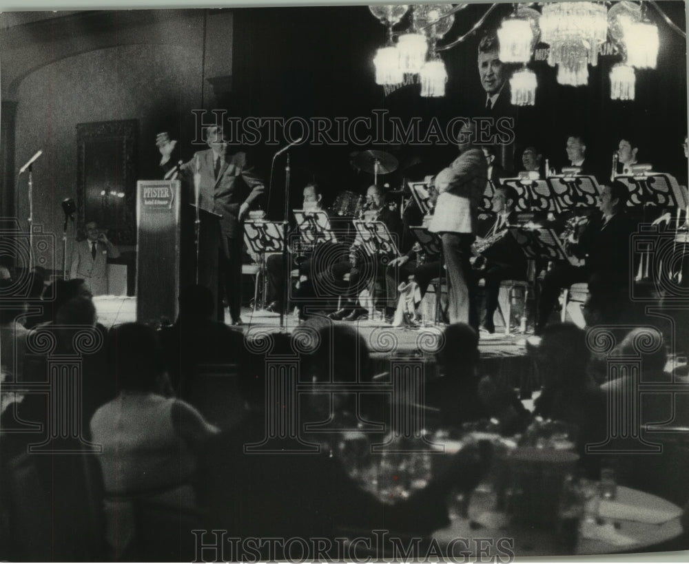 1970 Press Photo Milwaukee throws event for Mayor Maier at Pfister Hotel - Historic Images
