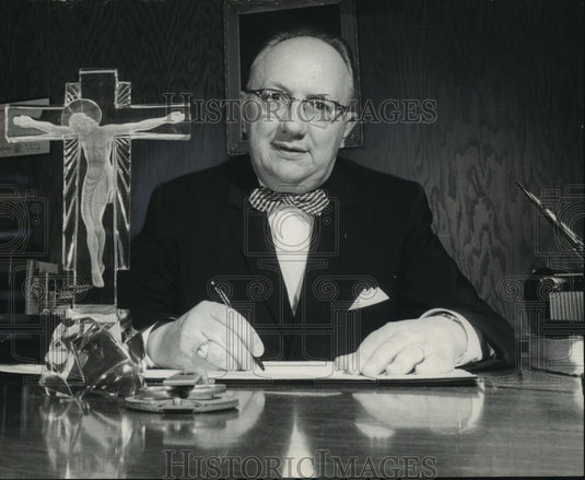 1963, Walter W Stuenkel, Concordia College Milwaukee, Wisconsin - Historic Images