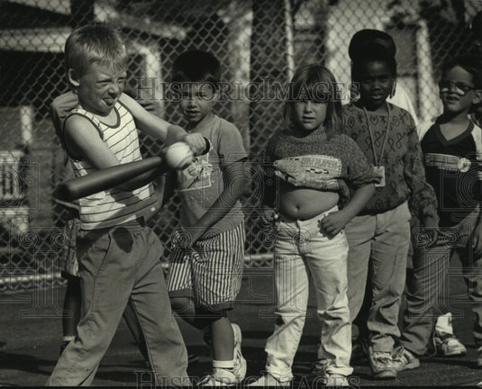1990 Press Photo Michael Mundt and other kids at Mitchell Street School play - Historic Images