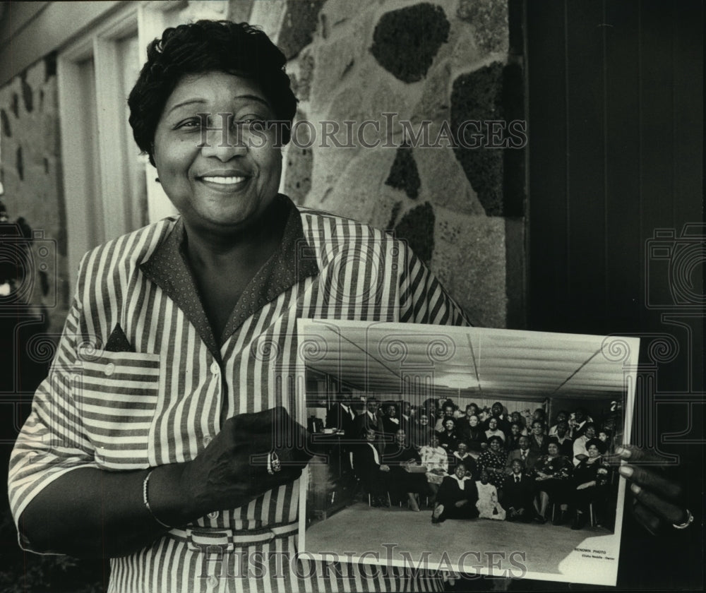 1989 Press Photo Milwaukee&#39;s Sudie Ethel Tatum, family donated for Haiti church - Historic Images