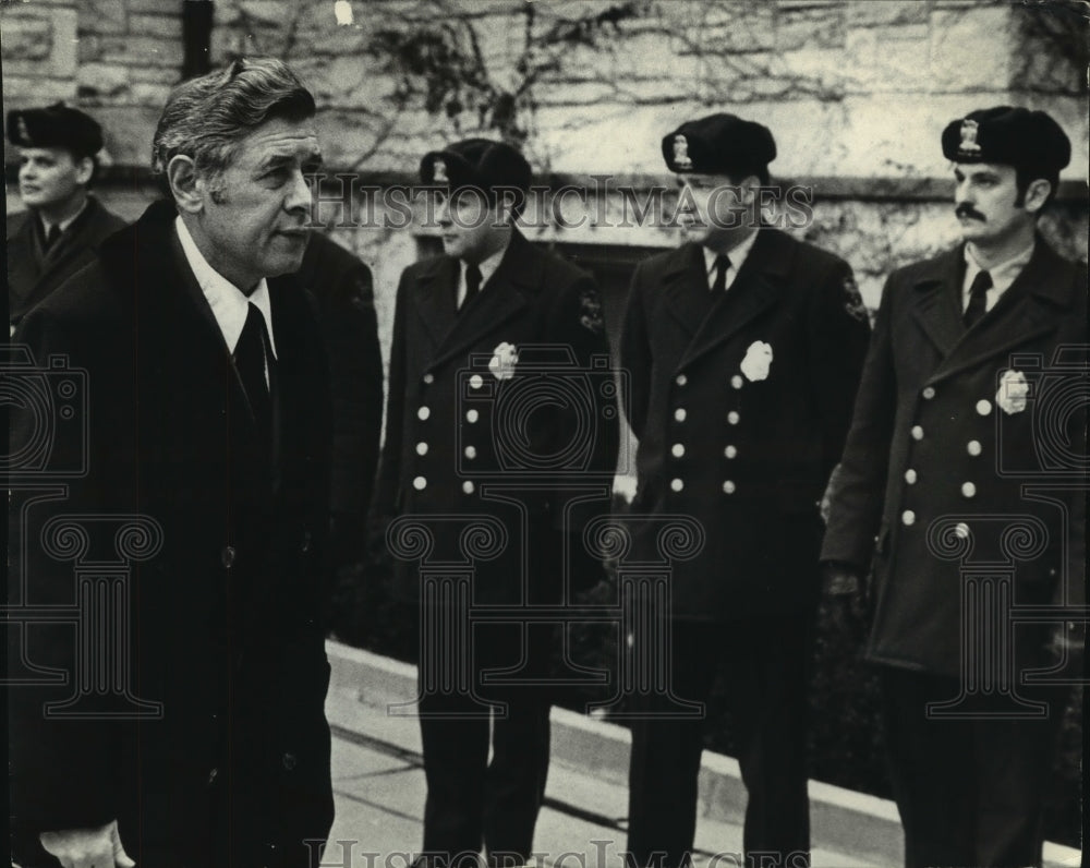 1973 Press Photo Henry W. Maier and others at funeral for slain policeman - Historic Images