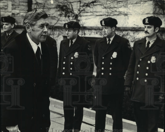 1973 Press Photo Henry W. Maier and others at funeral for slain policeman - Historic Images