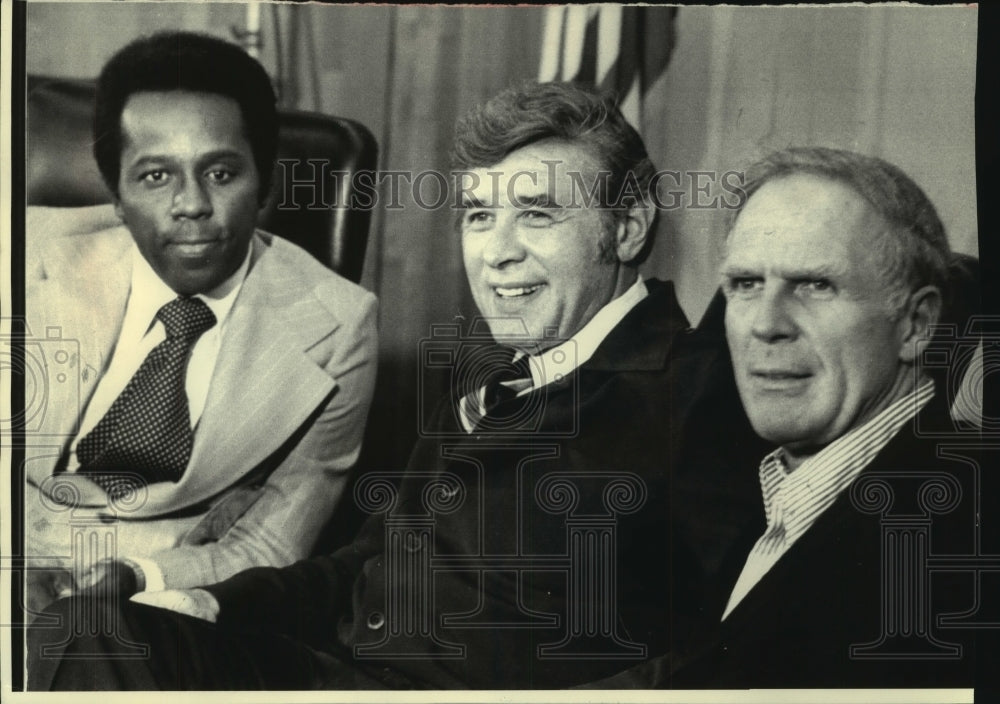1975, Milwaukee Mayor Maier with mayors in Miami Beach, Florida - Historic Images