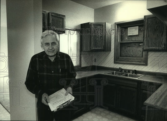 1993, Dick Tushaus, project director of Habitat for Humanity - Historic Images