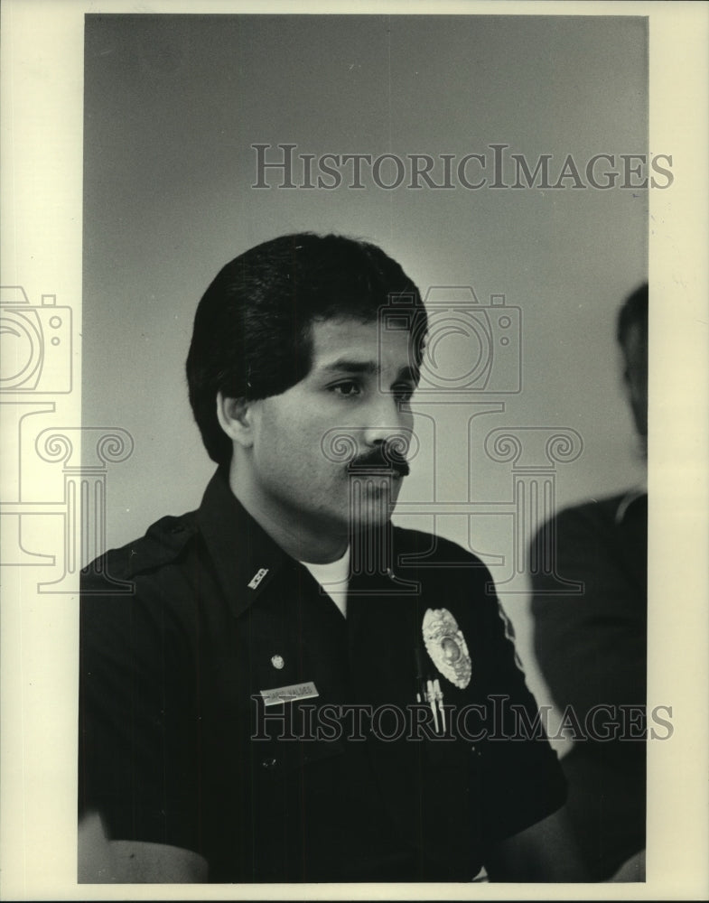 1993 Mequon, Wisconsin police officer Mario Valdes - Historic Images