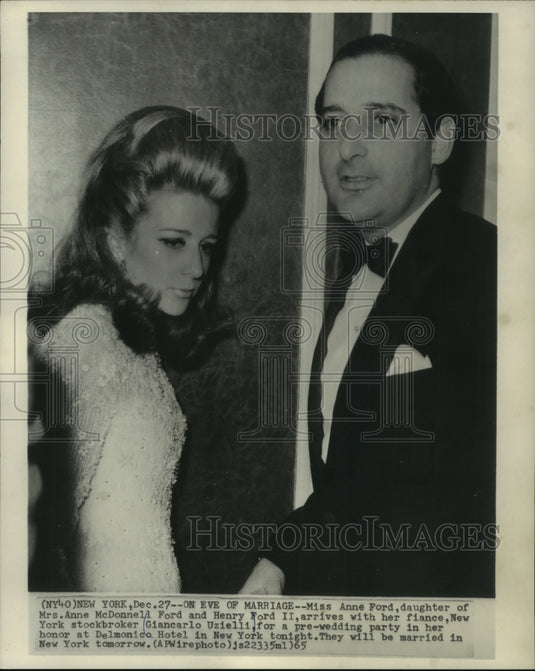 1965, Anne Ford & fiancee Giancarlo Uzielli arrive at New York party - Historic Images