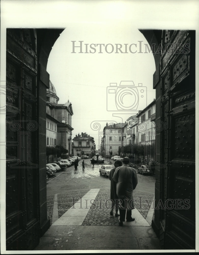 1963 Press Photo Castelgandolfo, Italy, where Pope Paul VI is spending summer - Historic Images