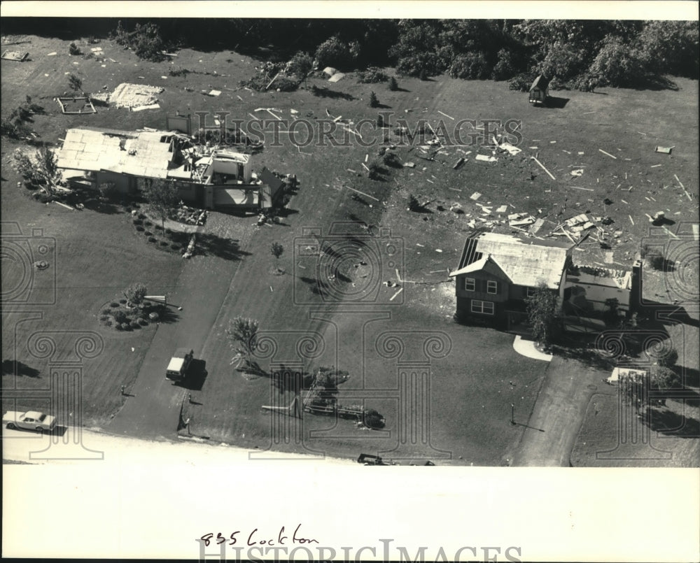 1987 Press Photo Debris of Homes Damaged by Tornado in Wales, Wisconsin - Historic Images