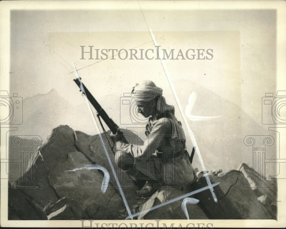 1937, This Waziristan scout is typical of the Indian fighting man - Historic Images