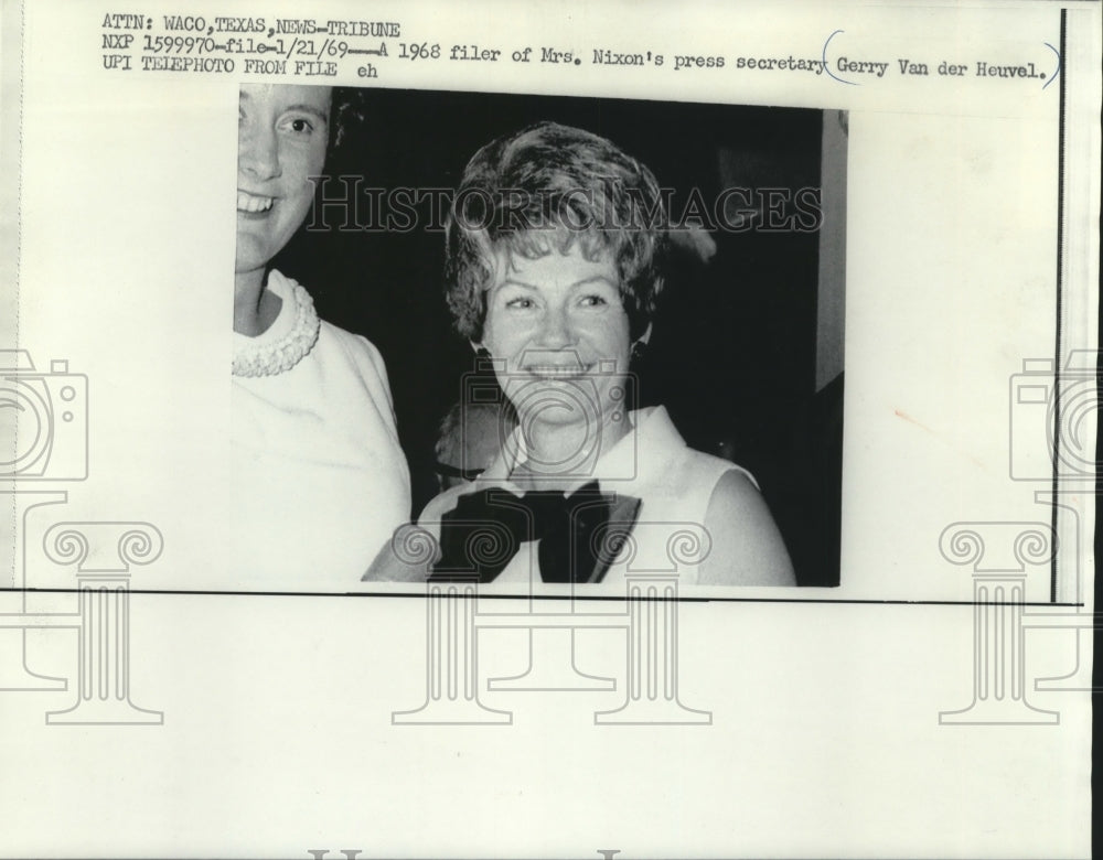 1968 Press Photo Mrs. Nixon&#39;s press secretary Gerry Van der Heuvel - mjc08894 - Historic Images