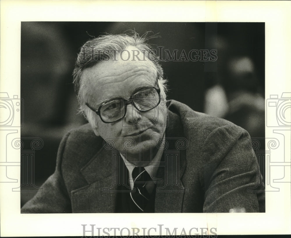 1981 Press Photo Edward Van Housen of M &amp; L Marshall &amp; Ilsley Bank - mjc08904 - Historic Images