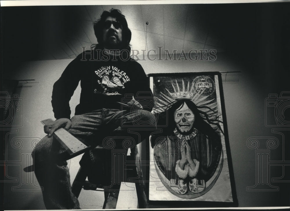 1991 Press Photo Ramon Vasquez Y. Sanchez with his painting &quot;La Virgin&quot; - Historic Images