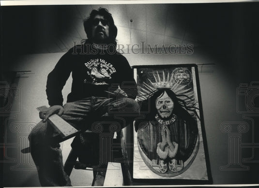 1991 Press Photo Ramon Vasquez Y. Sanchez with his painting "La Virgin" - Historic Images