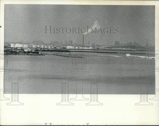 1975 Press Photo Jones Island, Harbor of Port of Milwaukee - mjc09016 - Historic Images
