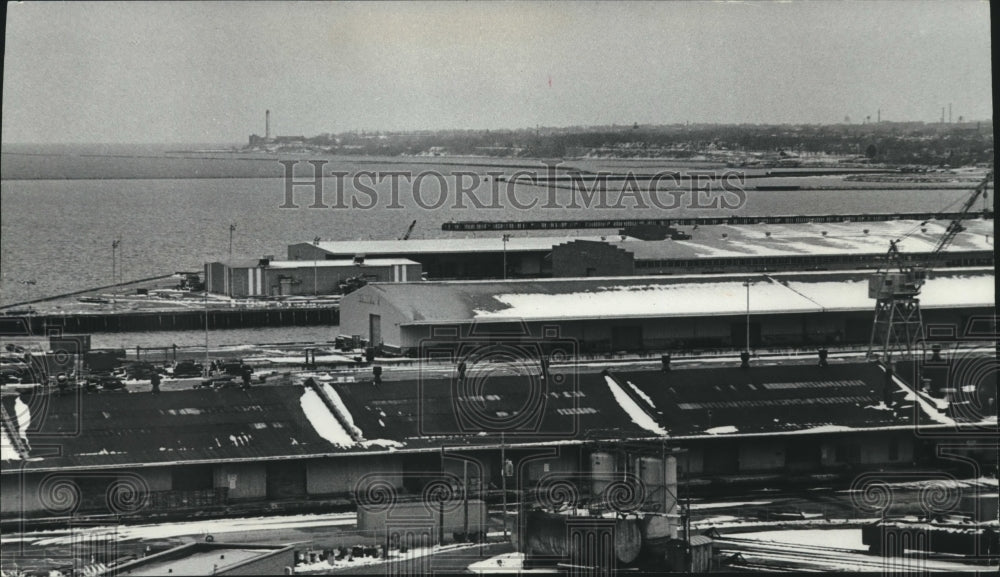 1977 Warehouses &amp; mooring slips on Jones Island in Port of Milwaukee - Historic Images
