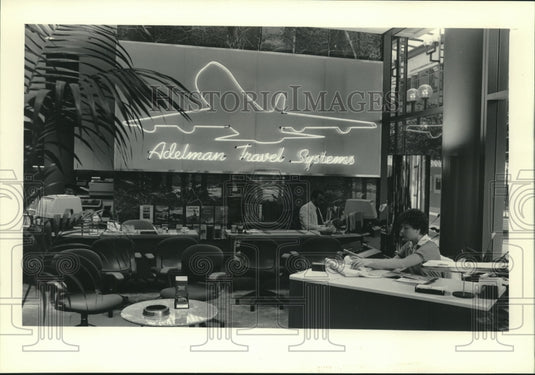 1985 Press Photo Neon signs at Plaza East, Wisconsin - mjc09067- Historic Images
