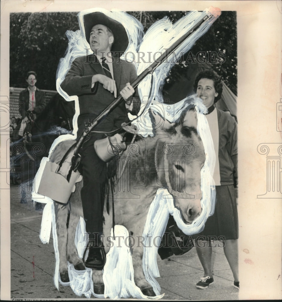1963 Press Photo Pennsylvania Governor William Scranton on a burro in Harrisburg - Historic Images