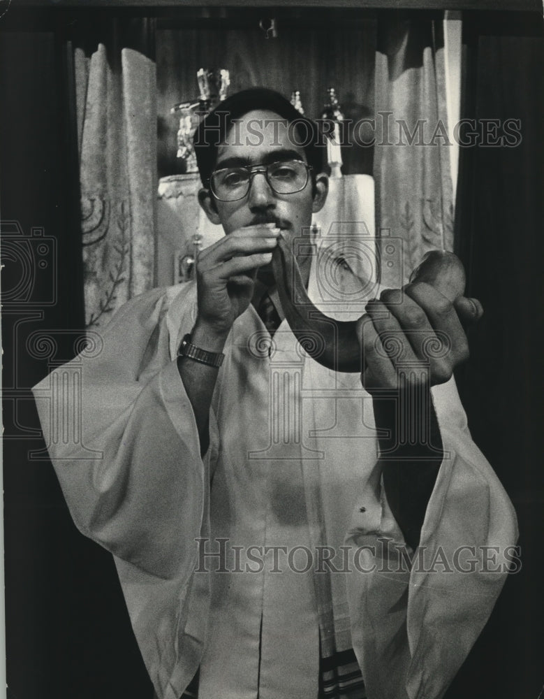 1972, David Levine of Whitefish Bay chosen to sound the shofar - Historic Images