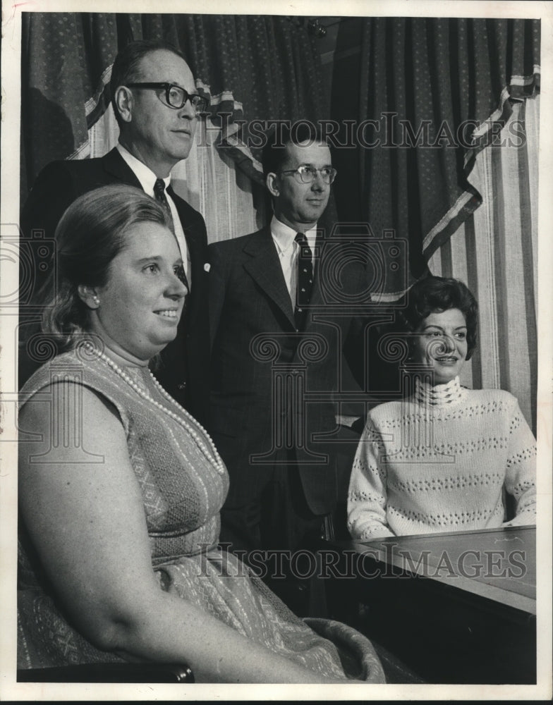 1972 Press Photo University School of Milwaukee award winners honored-Historic Images