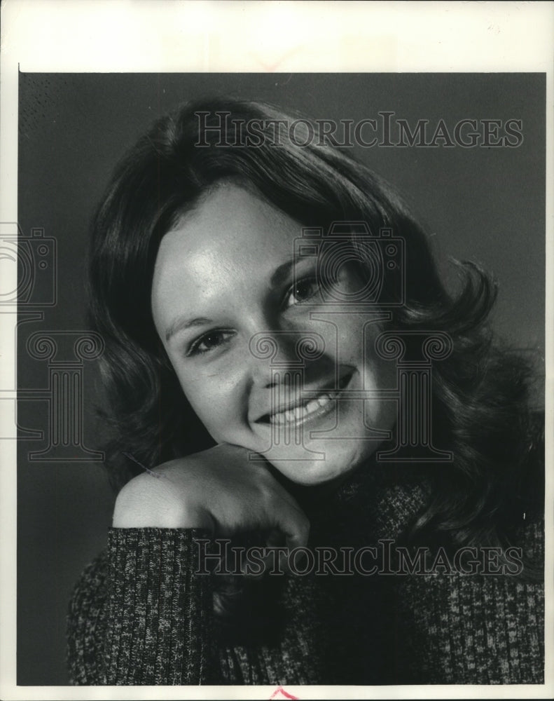 1972 Press Photo TV Producer-reporter Claudia Strohm - mjc09463 - Historic Images