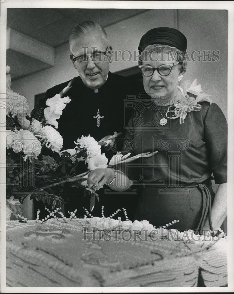1962 Press Photo Reverend and Mrs. E. G. Tieman of Trinity Lutheran Church, WI-Historic Images