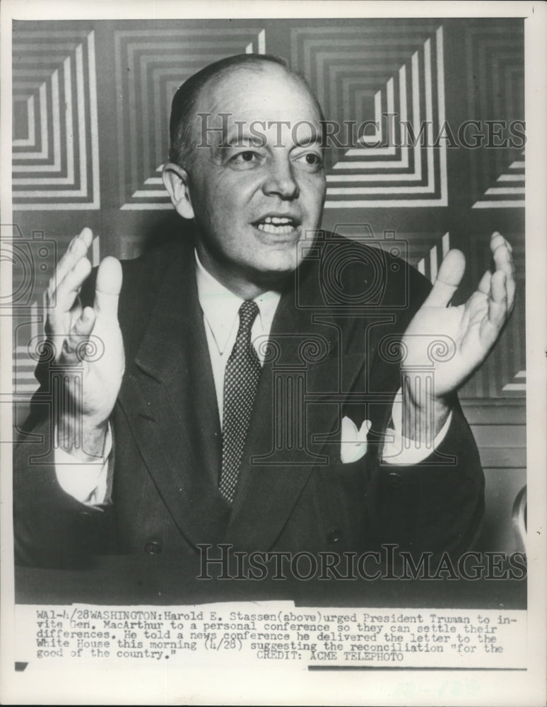 1948 Press Photo Harold E Stassen at news conference in Washington, D.C. - Historic Images