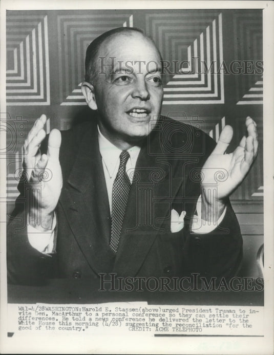 1948 Press Photo Harold E Stassen at news conference in Washington, D.C. - Historic Images